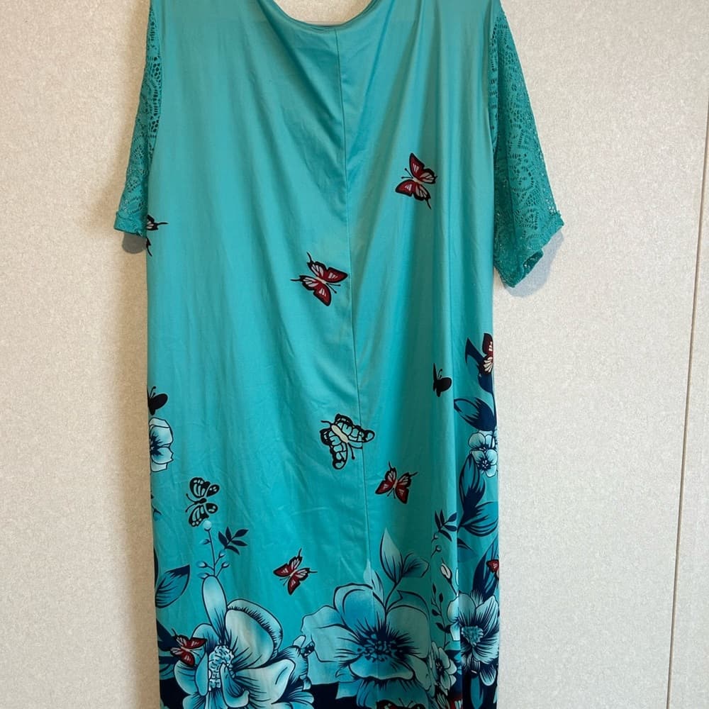 Women’s Plus Size Beautiful Floral And Butterfly Design With Lace Sleeves, 3XL - Thumbnail 4
