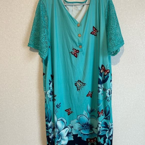 Women’s Plus Size Beautiful Floral And Butterfly Design With Lace Sleeves, 3XL - Thumbnail 6