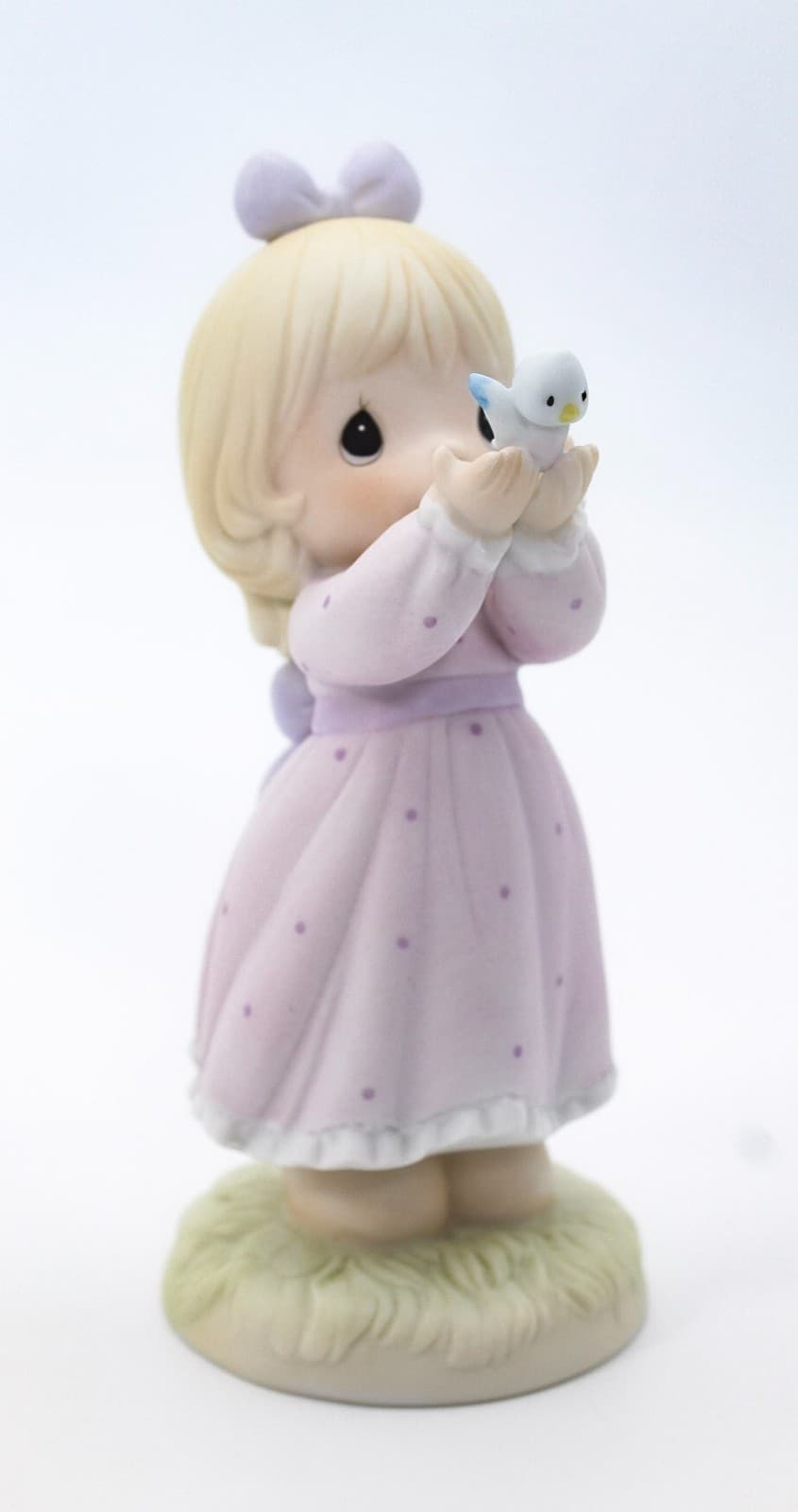 Precious Moments Sharing A Gift Of Love Enesco Porcelain Figurine 1990 - Thumbnail 9