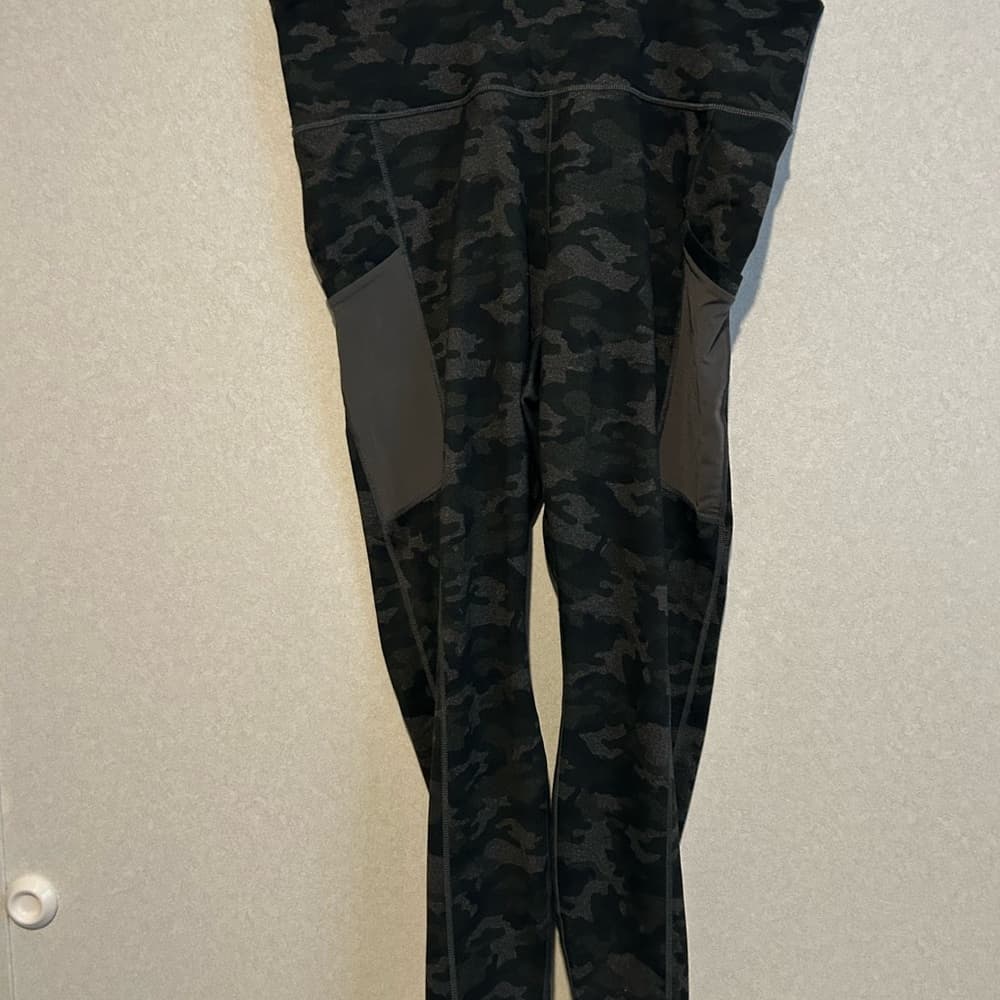 Women's Avia Stretch Work Out Pants Leggings, size XXL