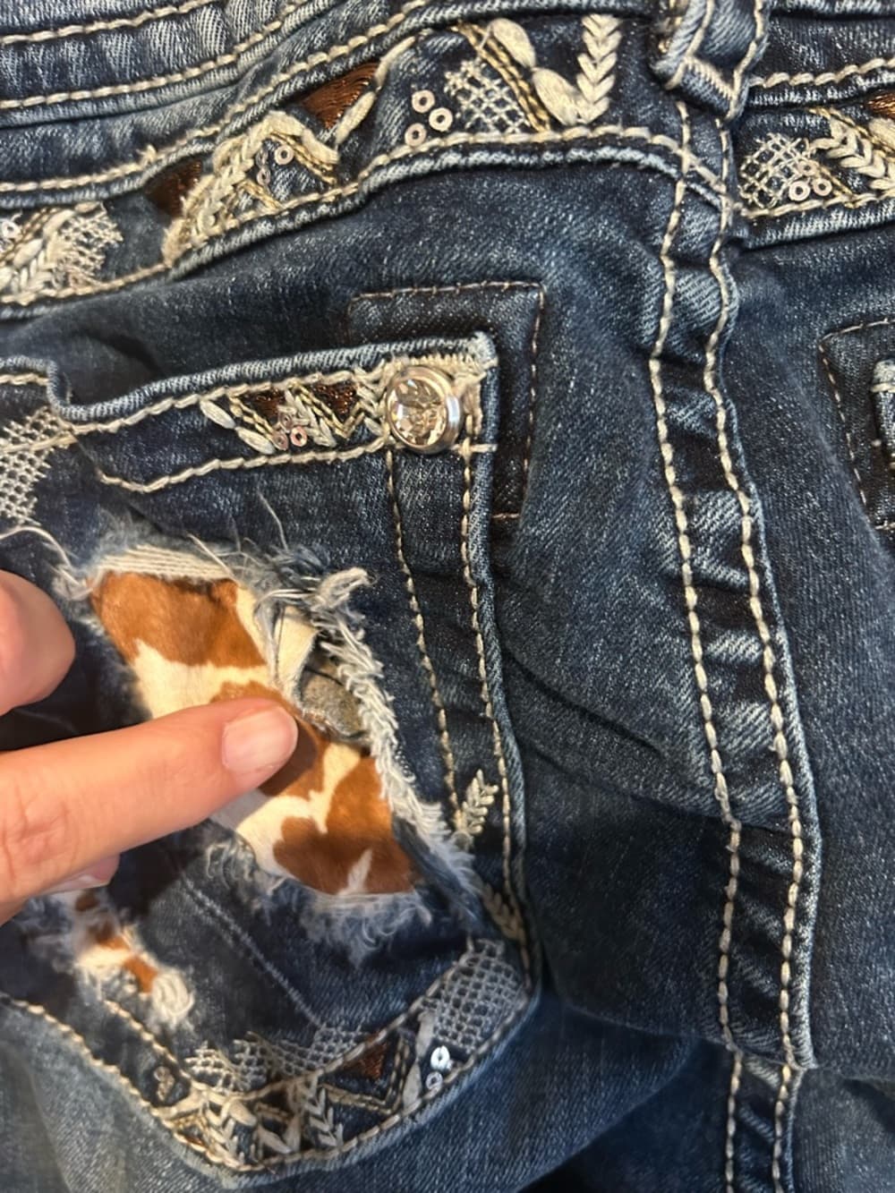 Women’s Miss Me Jeans With Cow Print Pocket (Tear In Pocket) Size 31 - Thumbnail 5