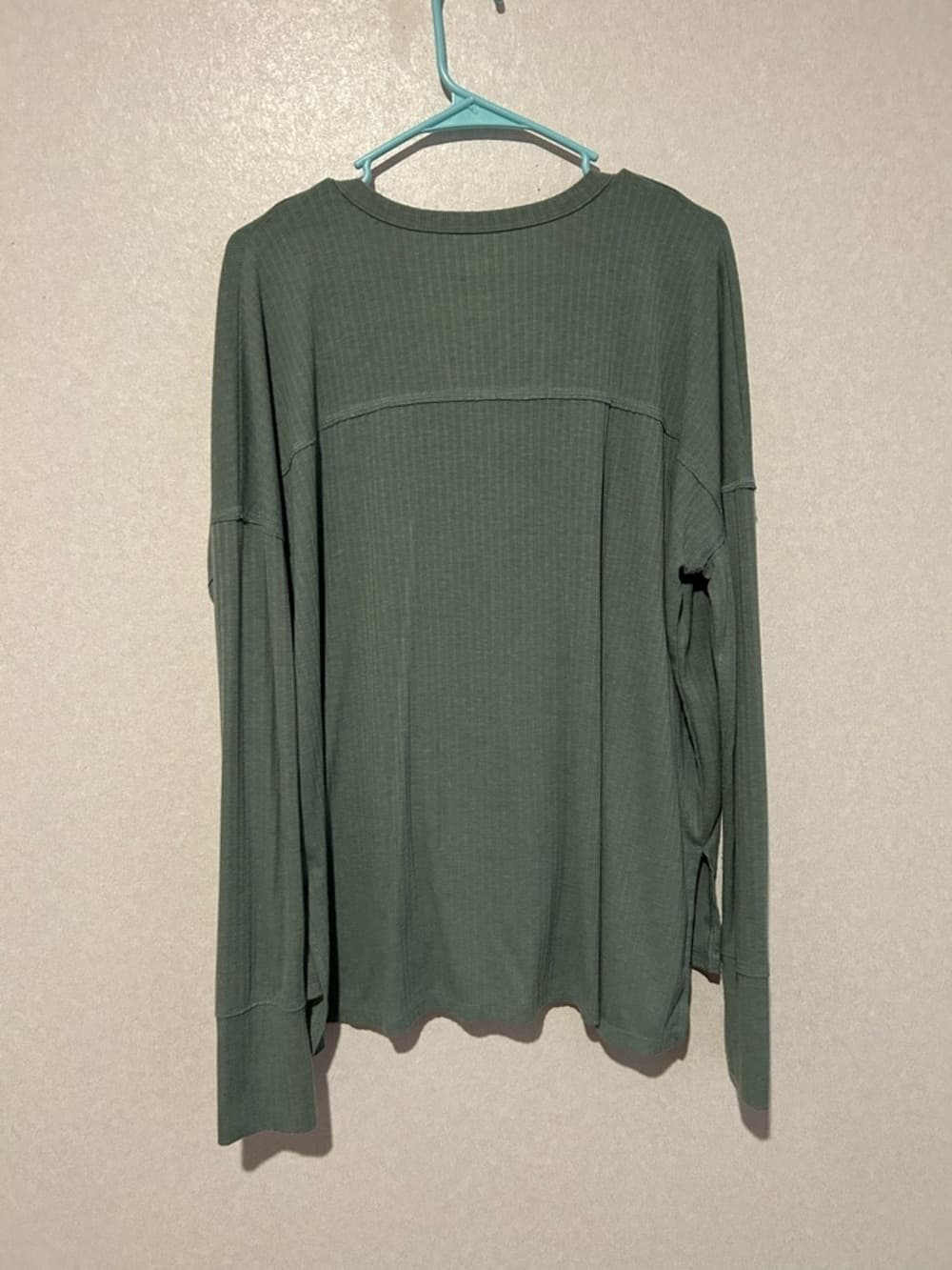 Women’s Size Large Green Long Sleeve Tee Shirt, With A V Neck Button Down - Thumbnail 2