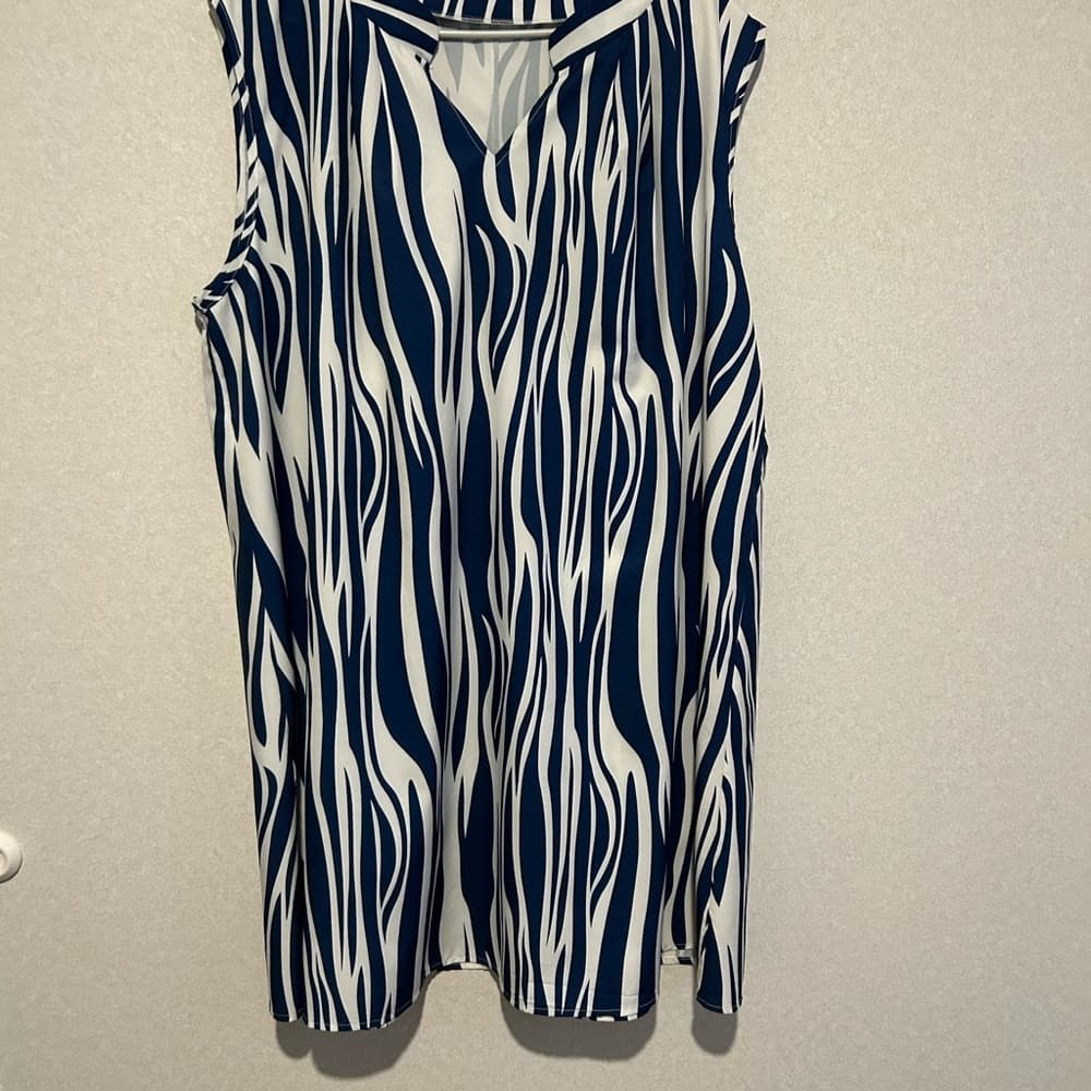 Women’s Beautiful Plus Size Summer Dress, Blue And White Zebra, Collared, 5XL - Thumbnail 3