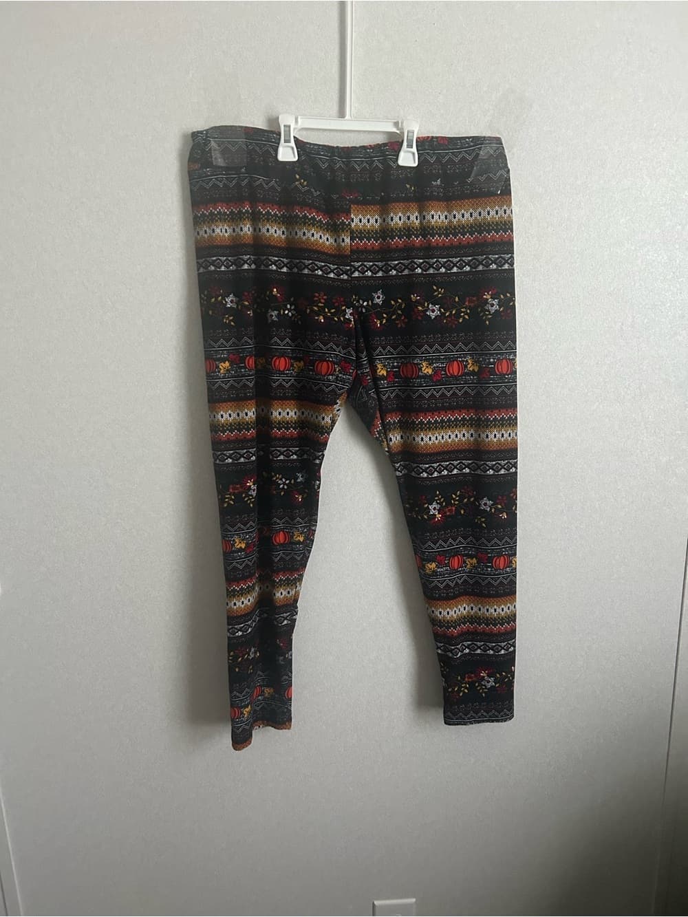 Women’s Plus Size Holiday Halloween Fall, Black And Orange Leggings, Size XXXL - Thumbnail 3