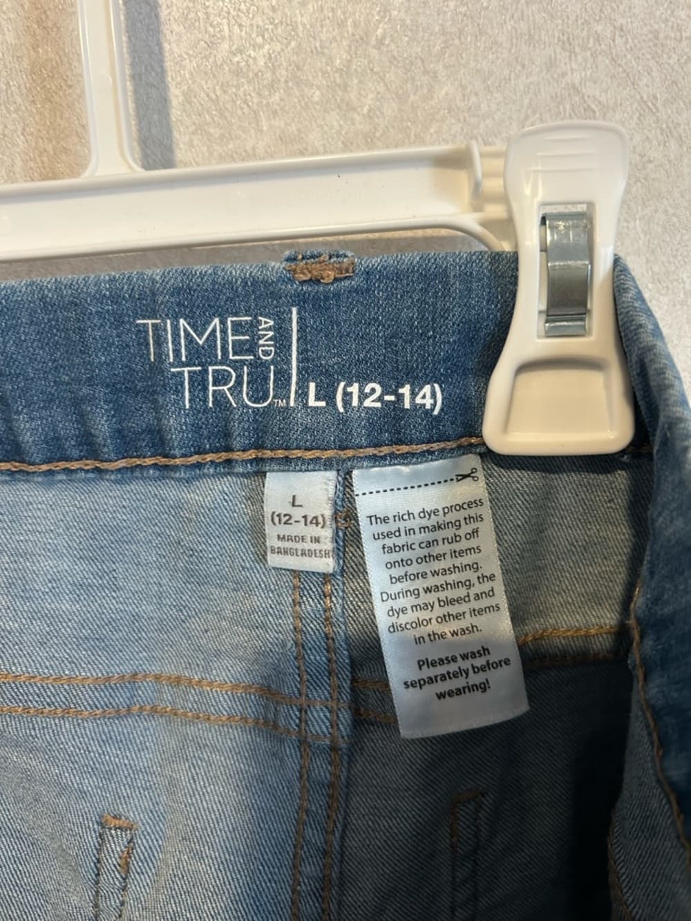 Women’s Time And Tru Blue Shorts With A Stretch Waist, Size Large - Thumbnail 2