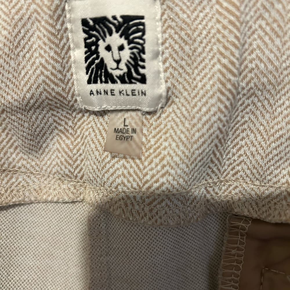 Women’s Anne Klein Beige Dress Pants Size Large Made In Egypt - Thumbnail 3