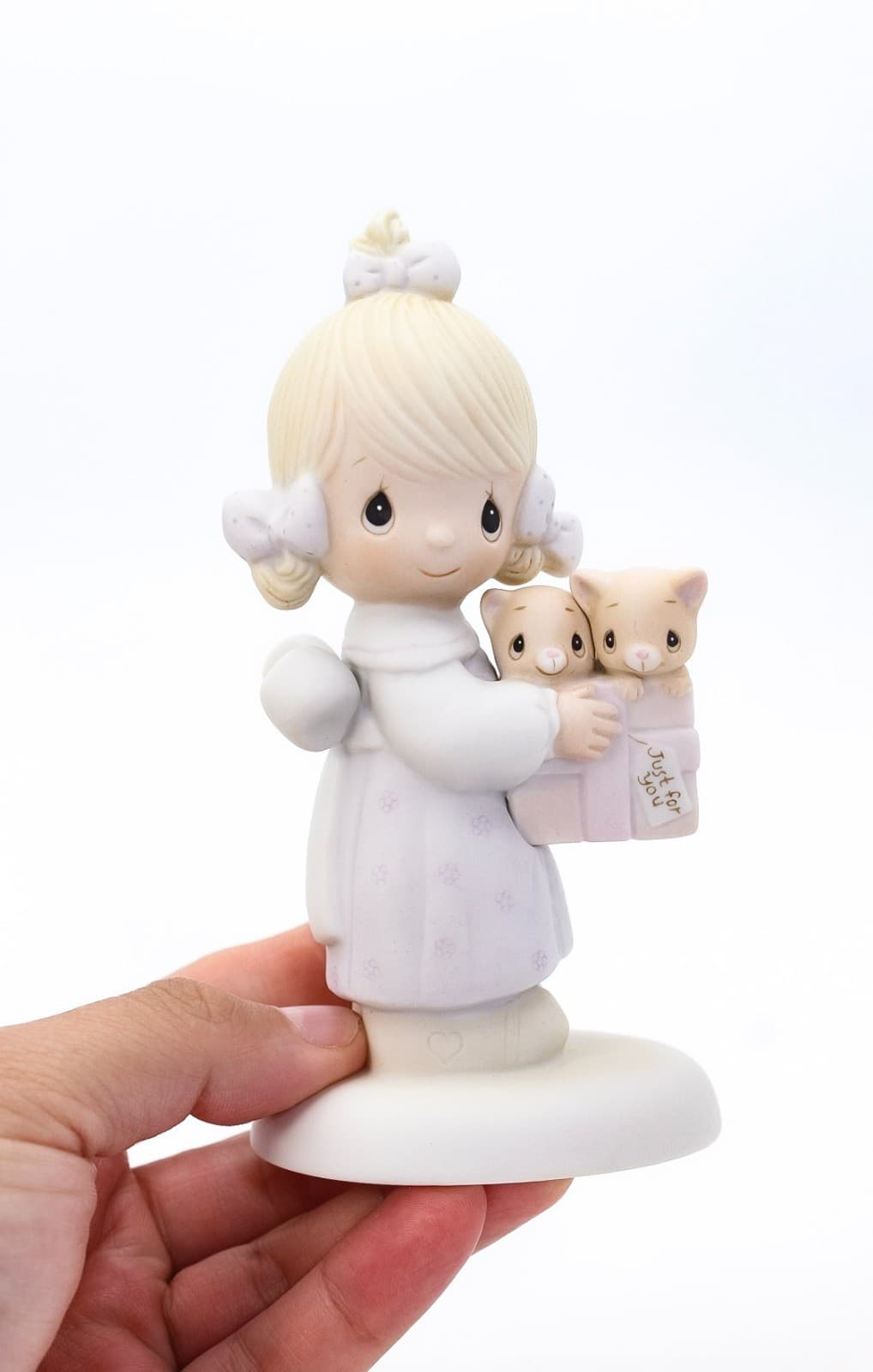 Precious Moments To Thee With Love Enesco Porcelain Figurine 1979 - Thumbnail 2