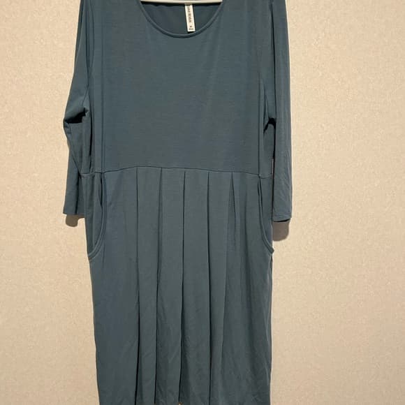 Women’s Plus Size 3/4 Sleeve Blue Dress, It Has Pockets, Size 3X - Thumbnail 4