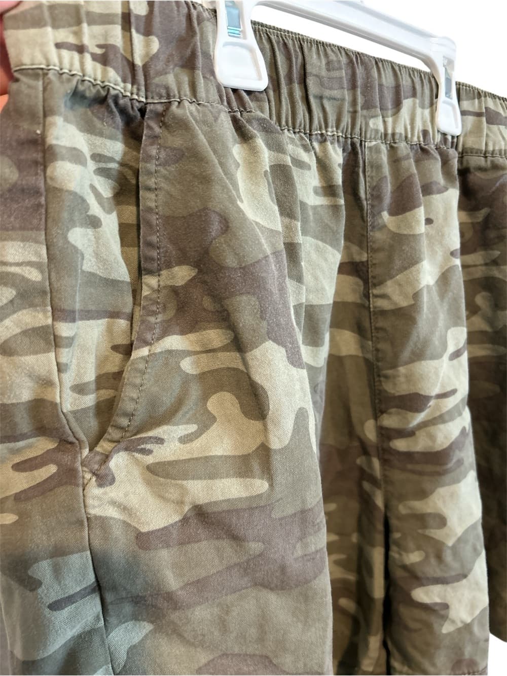 Women’s Social Standard Camp Shorts With Size Pockets Size Medium - Thumbnail 2