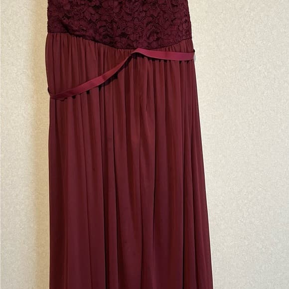 Women Or Teens Formal Prom Dress, Maroon With A Lace Top, One Shoulder, 14 - Thumbnail 6
