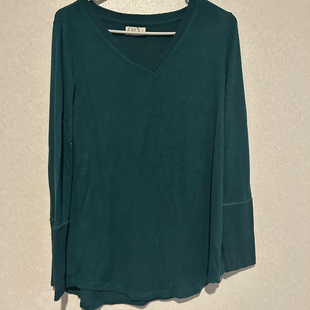 Women’s Basic Long Sleeve Tee Shirt From The 24/7 Collection, Size Medium - Thumbnail 3
