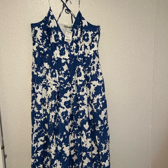 Women’s Abercrombie & Fitch, Whit Blue Floral Summer Dress, Size XL, NWT - Thumbnail 5