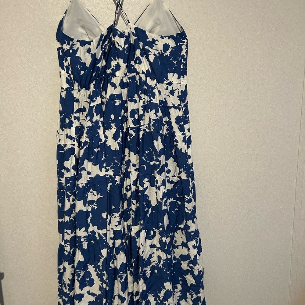 Women’s Abercrombie & Fitch, Whit Blue Floral Summer Dress, Size XL, NWT - Thumbnail 3