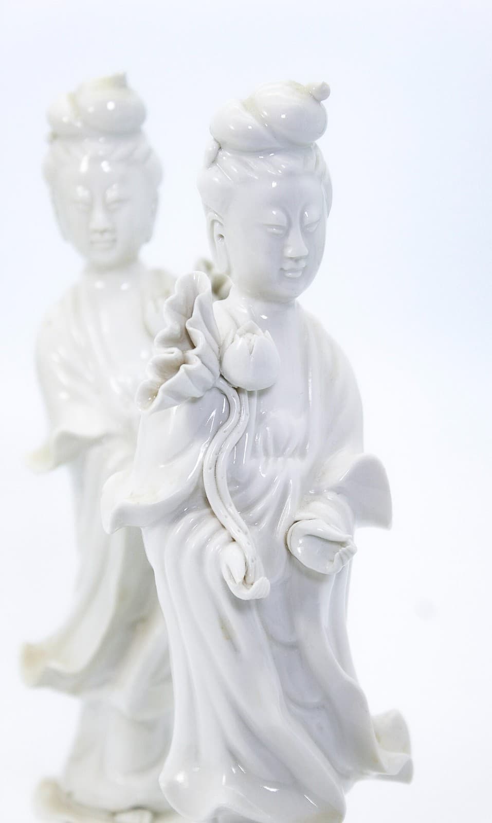 Pair Of Vintage Old Chinese Blanc De Chine Guanyin Porcelain Statues Figures - Thumbnail 3