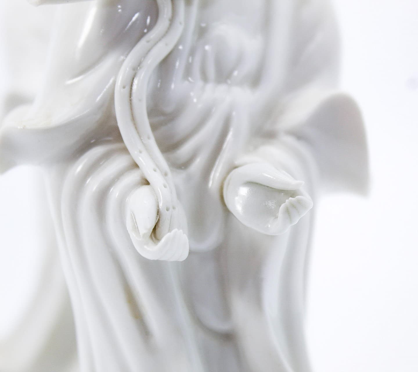 Pair Of Vintage Old Chinese Blanc De Chine Guanyin Porcelain Statues Figures - Thumbnail 8