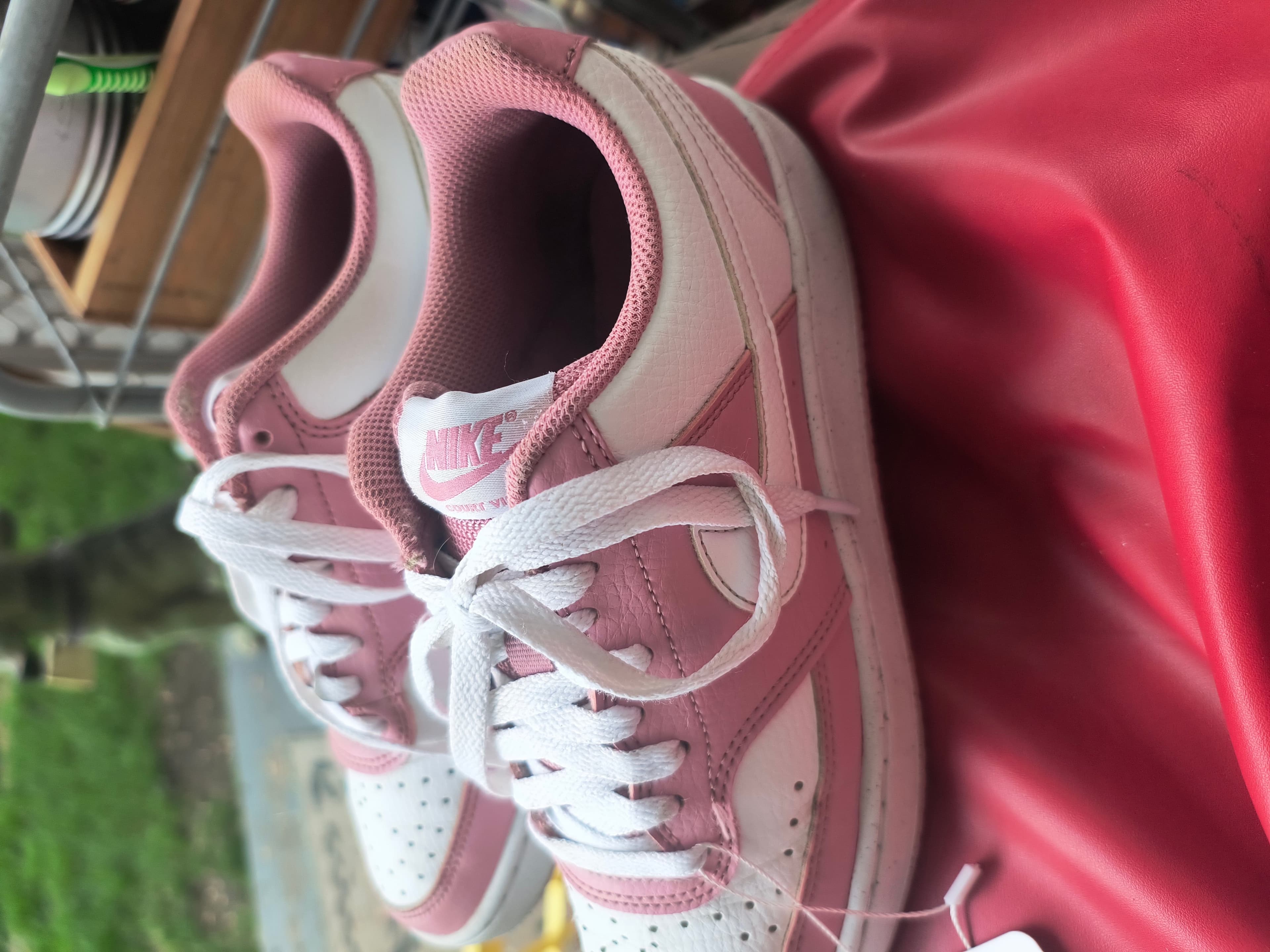 NIKE Sneakers Pink & White, Size 7.5 - Thumbnail 2