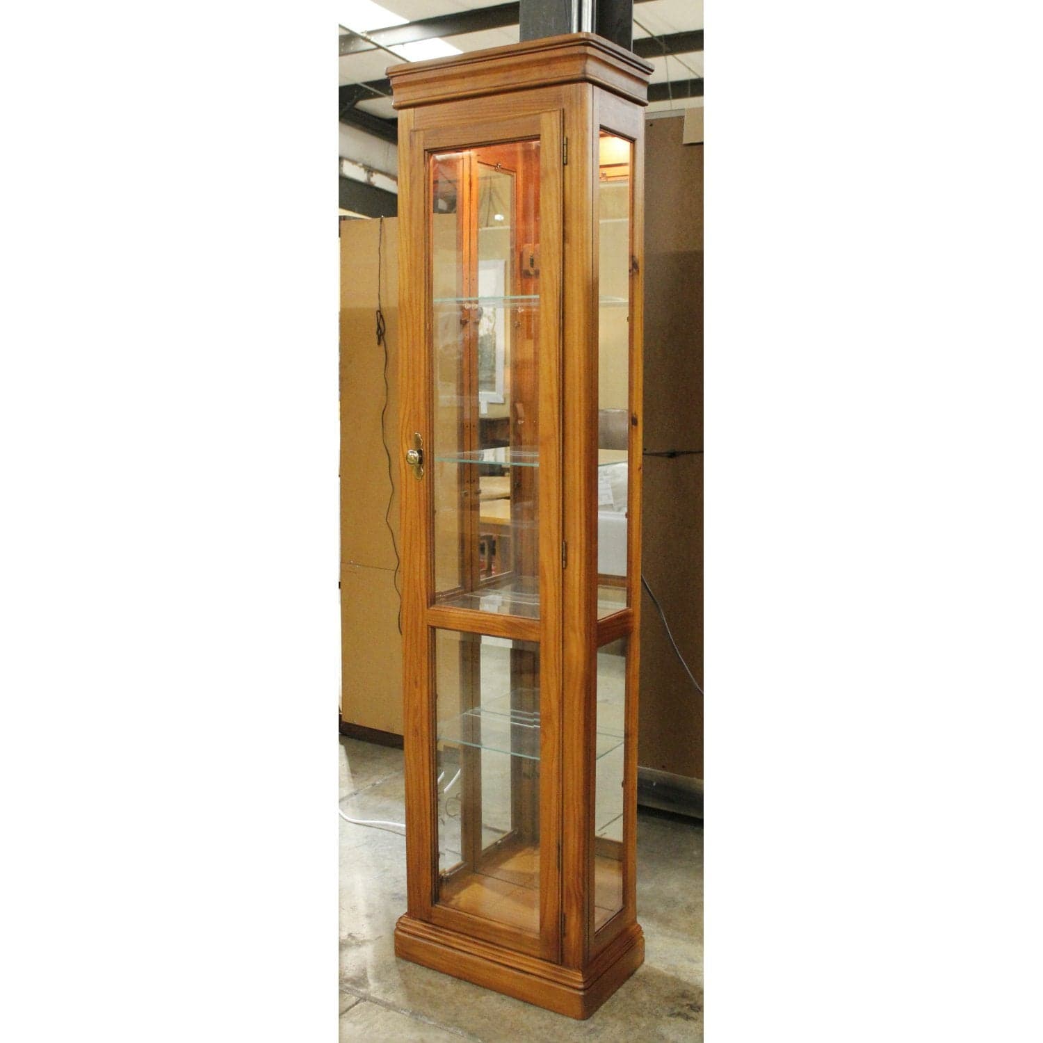 Pulaski Narrow Pine Lighted Curio Cabinet - Thumbnail 4