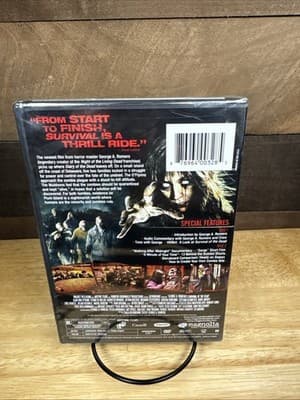 Survival of the Dead (2010) – DVD – Alan Van Sprang – Lionsgate - Thumbnail 2