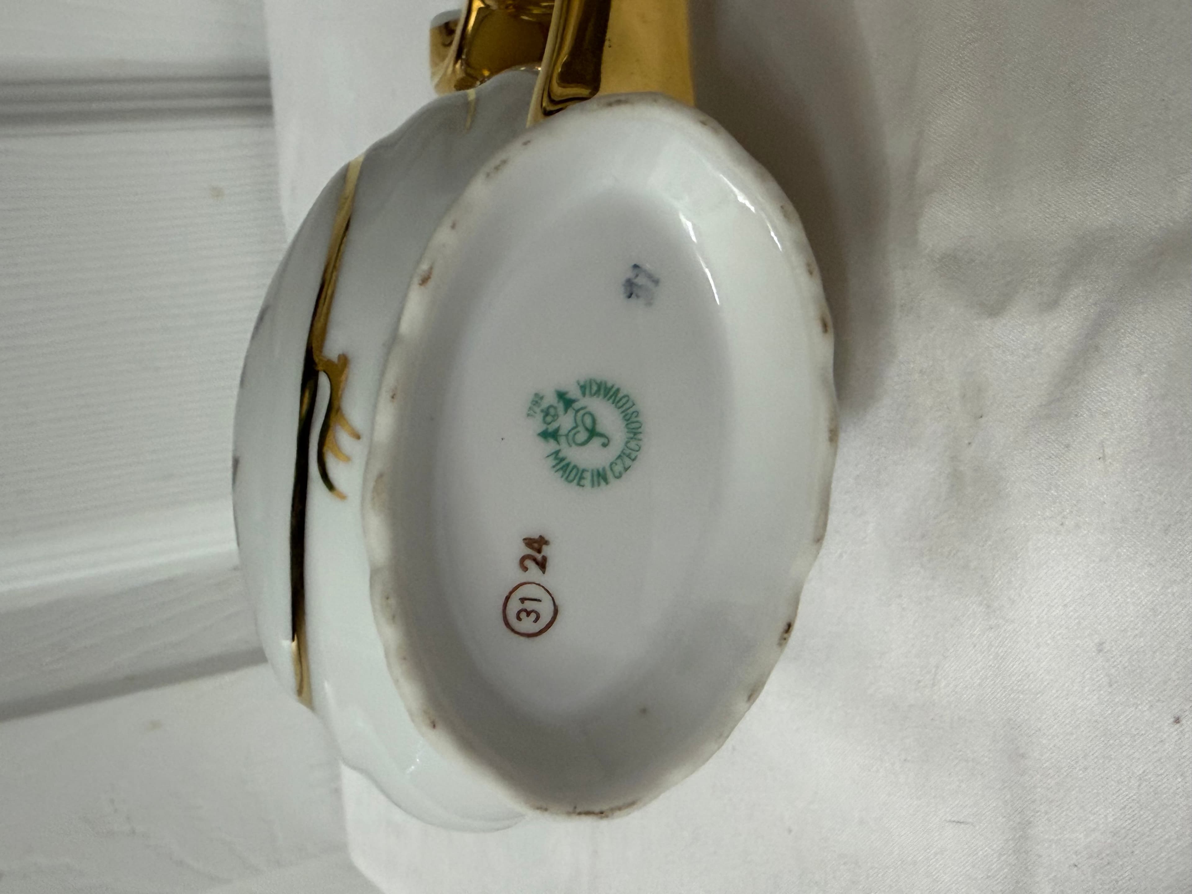 Karlovy Vary Czech Sipping Spa Mug Porcelain Gold Trim and Floral Design - Thumbnail 9