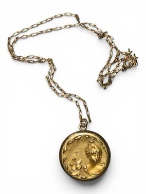 Antique W&SB Art Nouveau Gold Filled Photo Locket Necklace Woman
