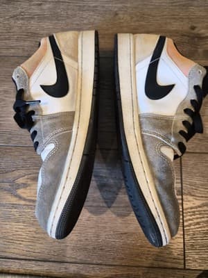 ​Nike Air Jordan 1 Low Flight Club Magic Ember Black Grey Men's Size 11 - Thumbnail 4