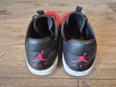Jordan Eclipse Men's Size 11 Black Gym Red Speckled Sole 724010-018 - Thumbnail 6
