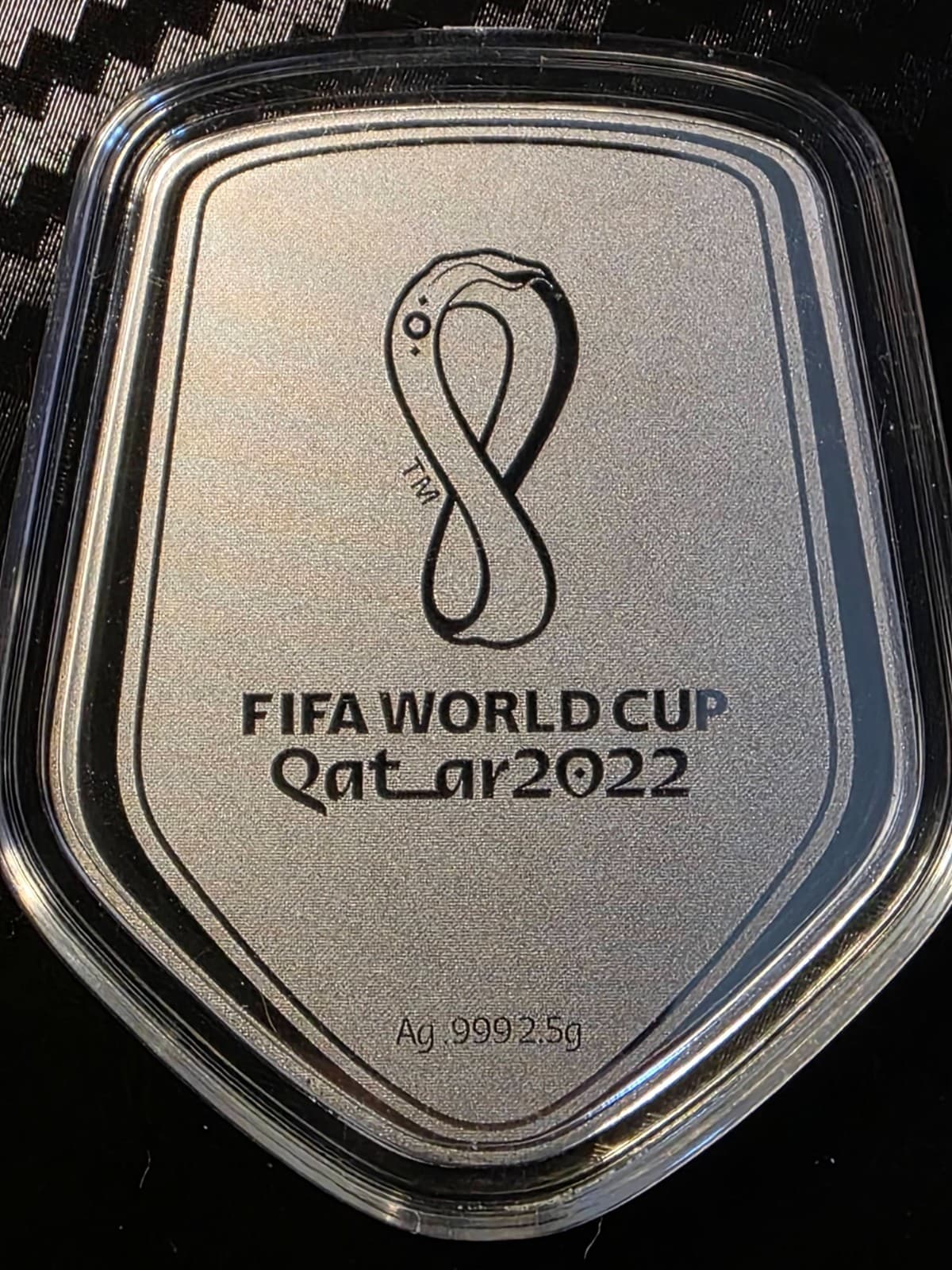 FIFA World Cup Qatar 2022 Ecuador .999 Silver Shield Coin 2.5g Collectible - Thumbnail 2