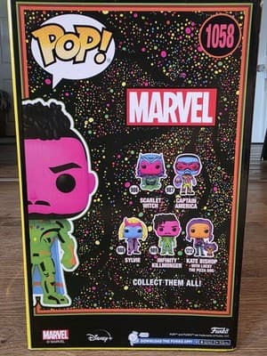 Funko Pop! Vinyl Jumbo 10 in: Marvel - Infinity Killmonger (Black Light) (Jumbo) - Thumbnail 4