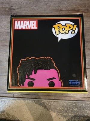 Funko Pop! Vinyl Jumbo 10 in: Marvel - Infinity Killmonger (Black Light) (Jumbo) - Thumbnail 2