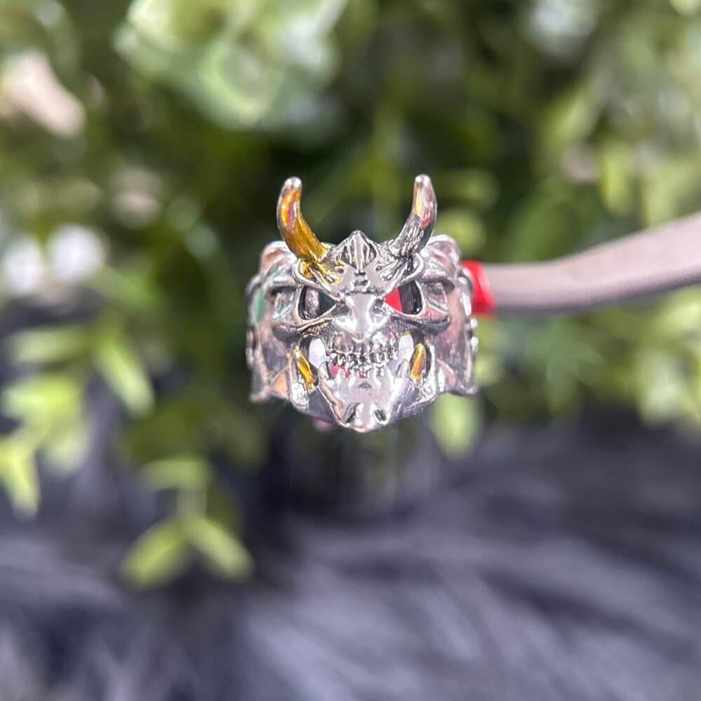 Ugly Horned Skull Ring
