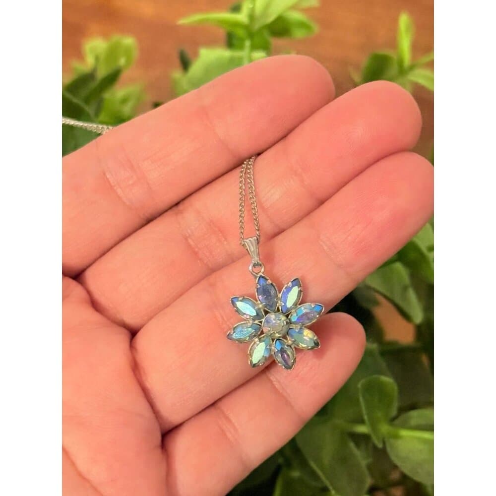 Sterling Flower Pendant Necklace - Thumbnail 3