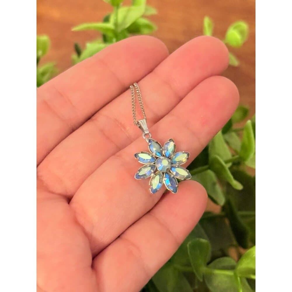 Sterling Flower Pendant Necklace - Thumbnail 4