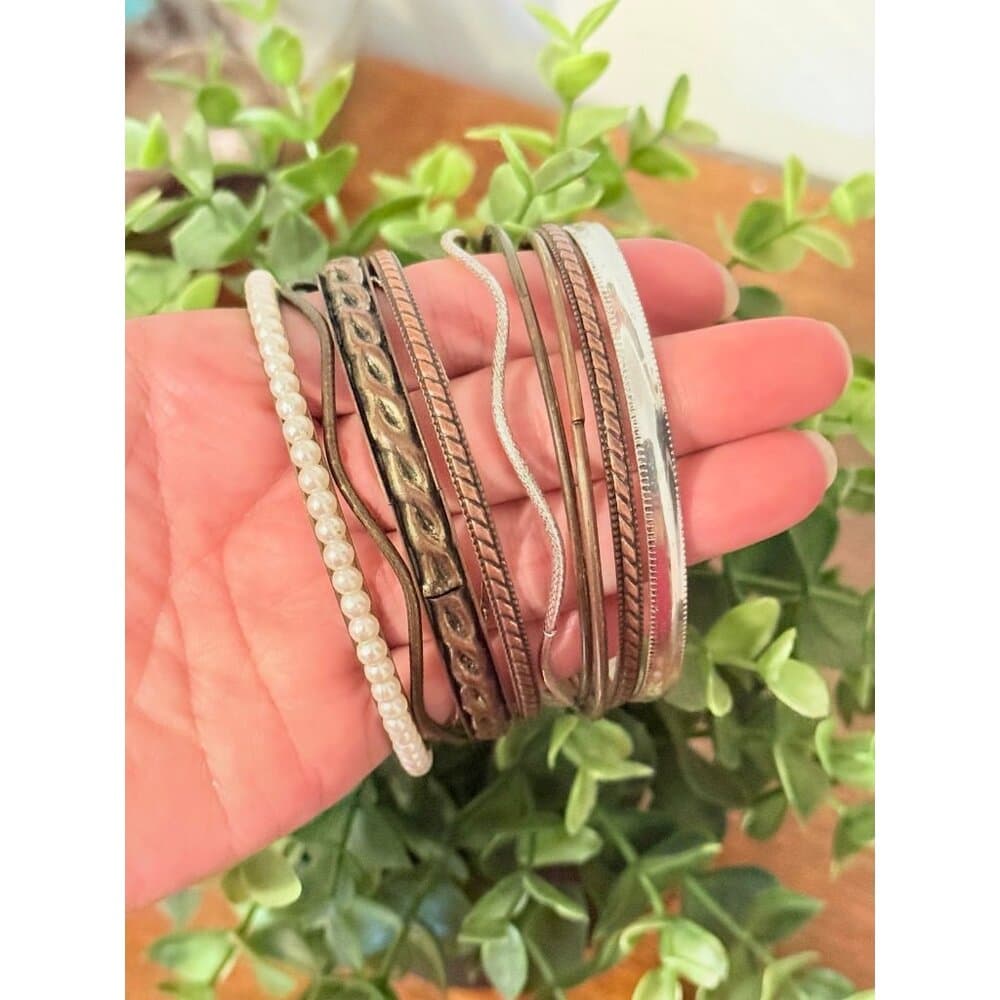 Lot of 10 Bangles (c1)