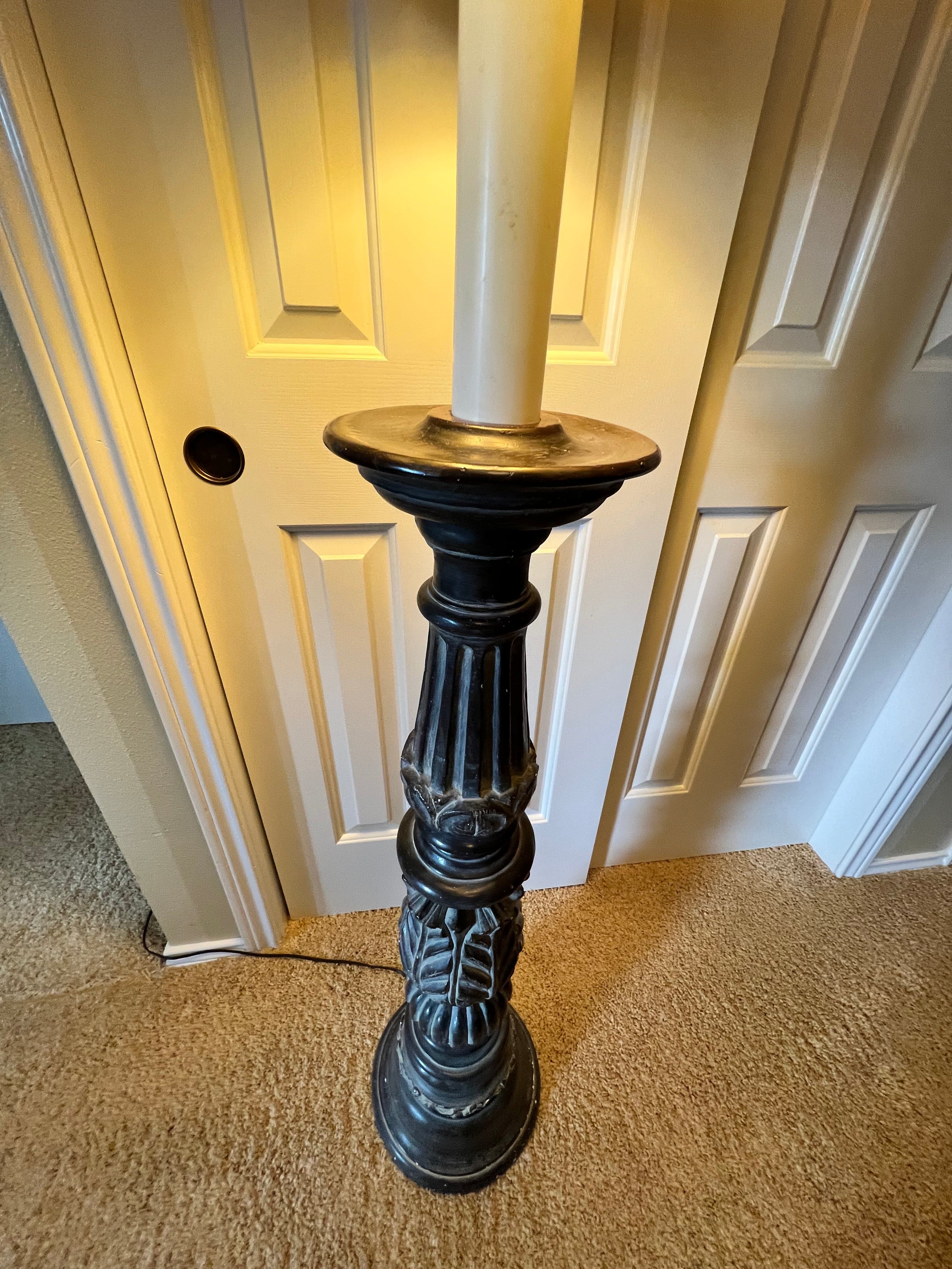 Traditional Acanthus Carved Column Floor Lamp PD138-26 - Thumbnail 6