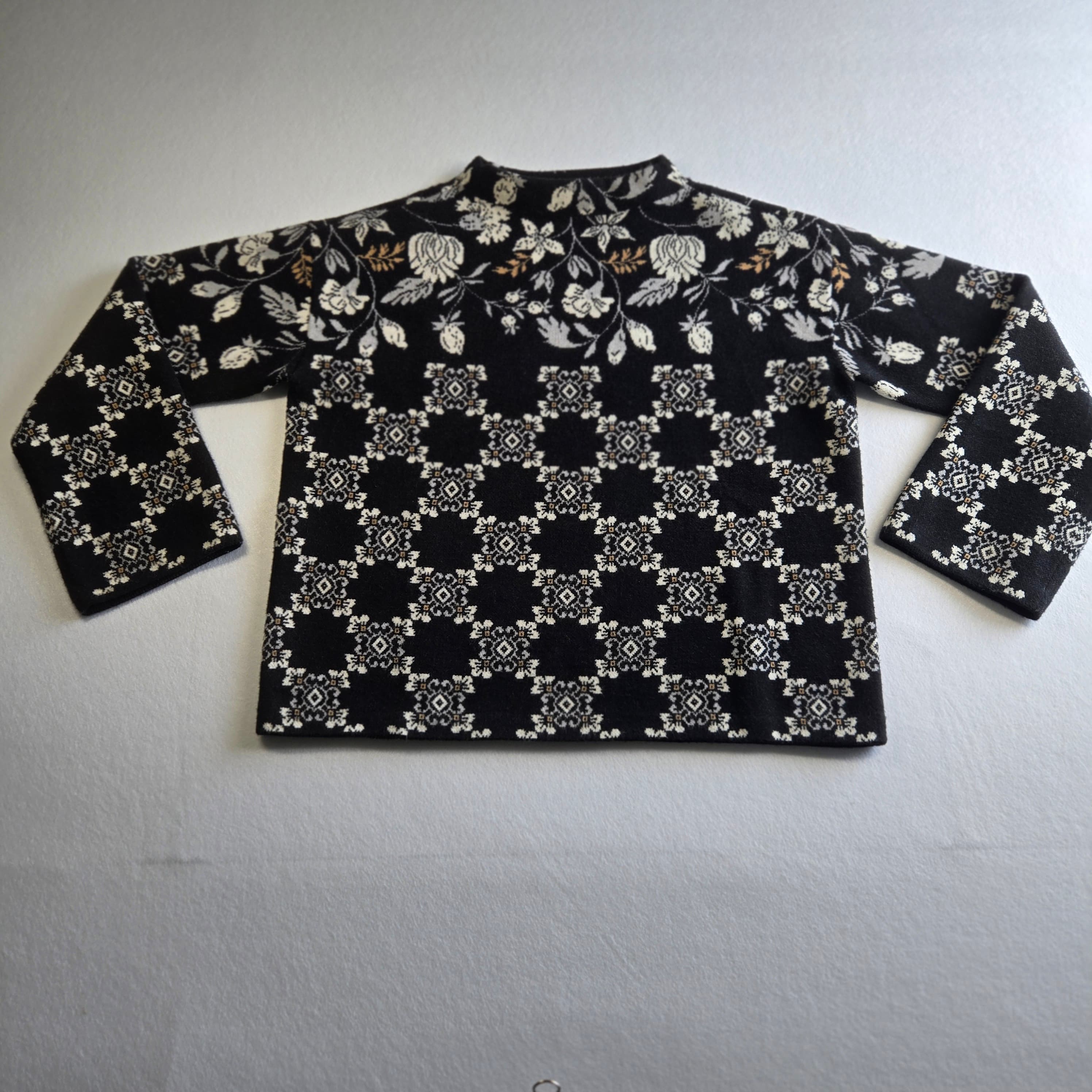 Ann Taylor XS Sweater Black Plaid Pattern