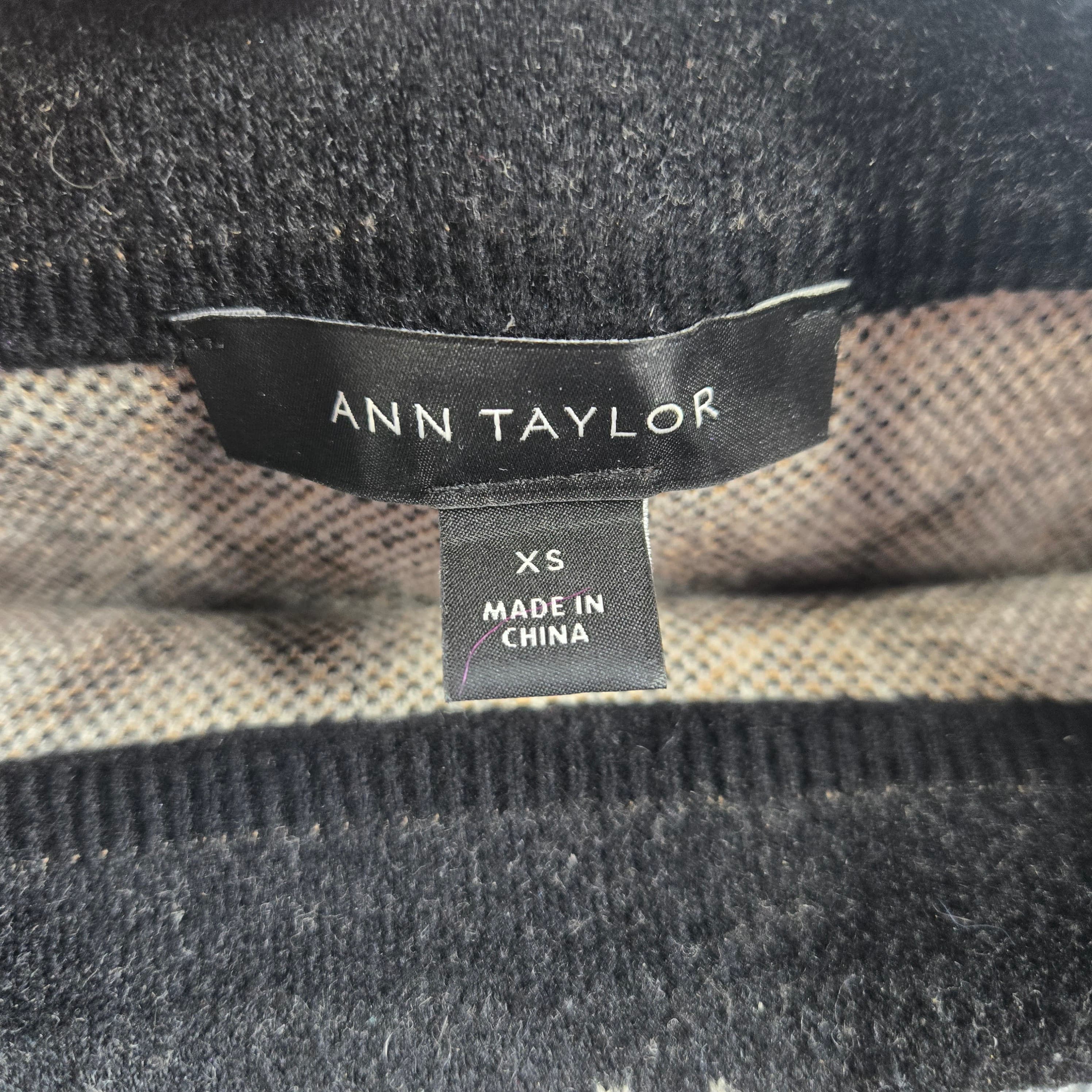 Ann Taylor XS Sweater Black Plaid Pattern - Thumbnail 3