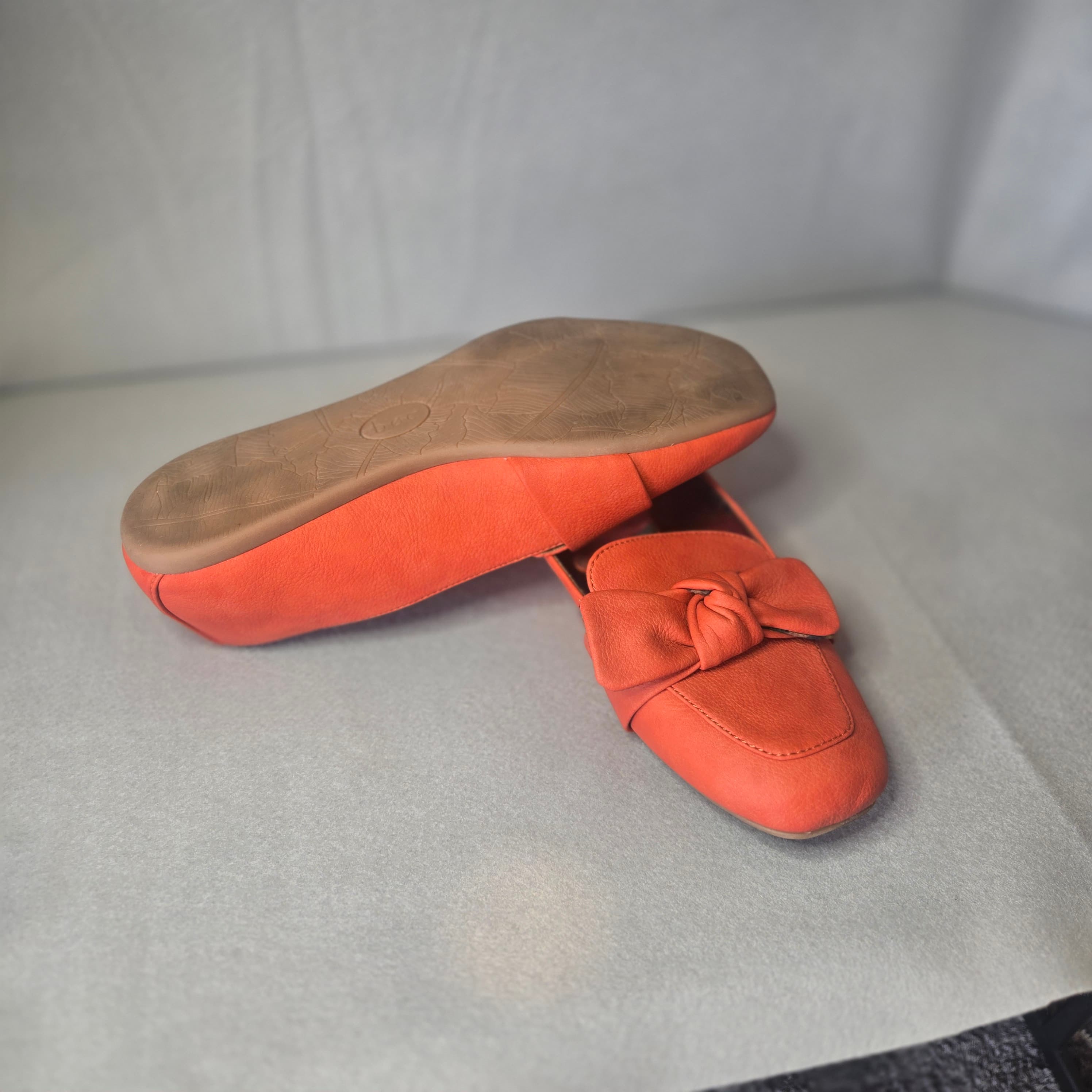 Orange Suede Loafers with Bow Detail Size 10 - Thumbnail 4