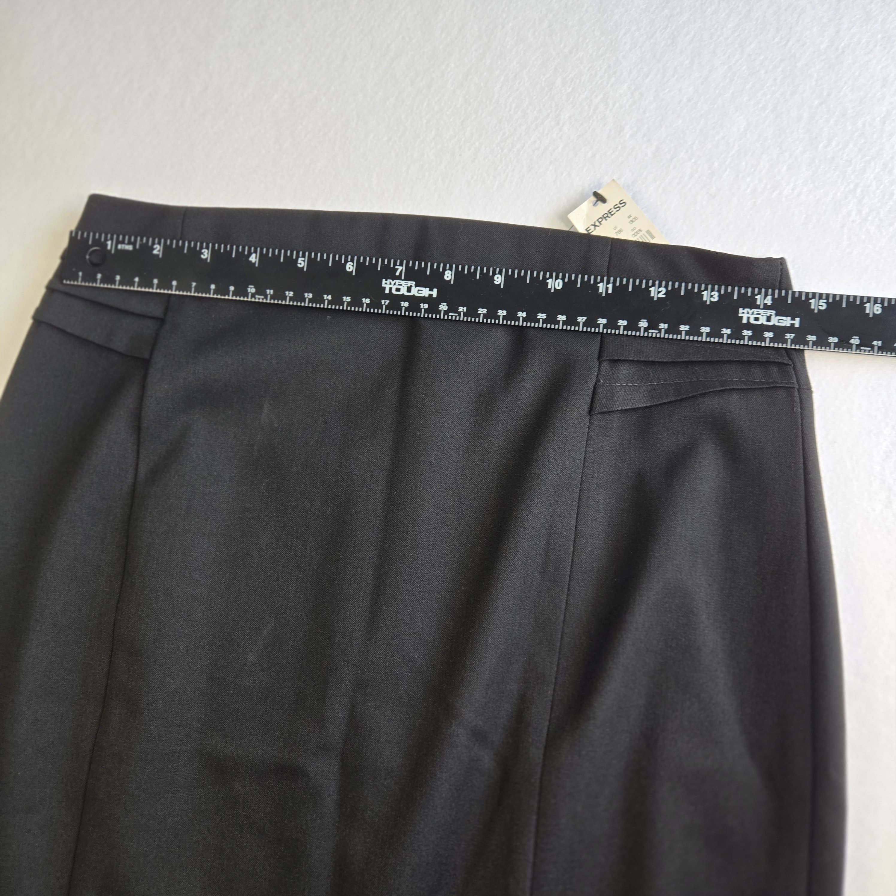Express Women's Black Skirt Size 6
