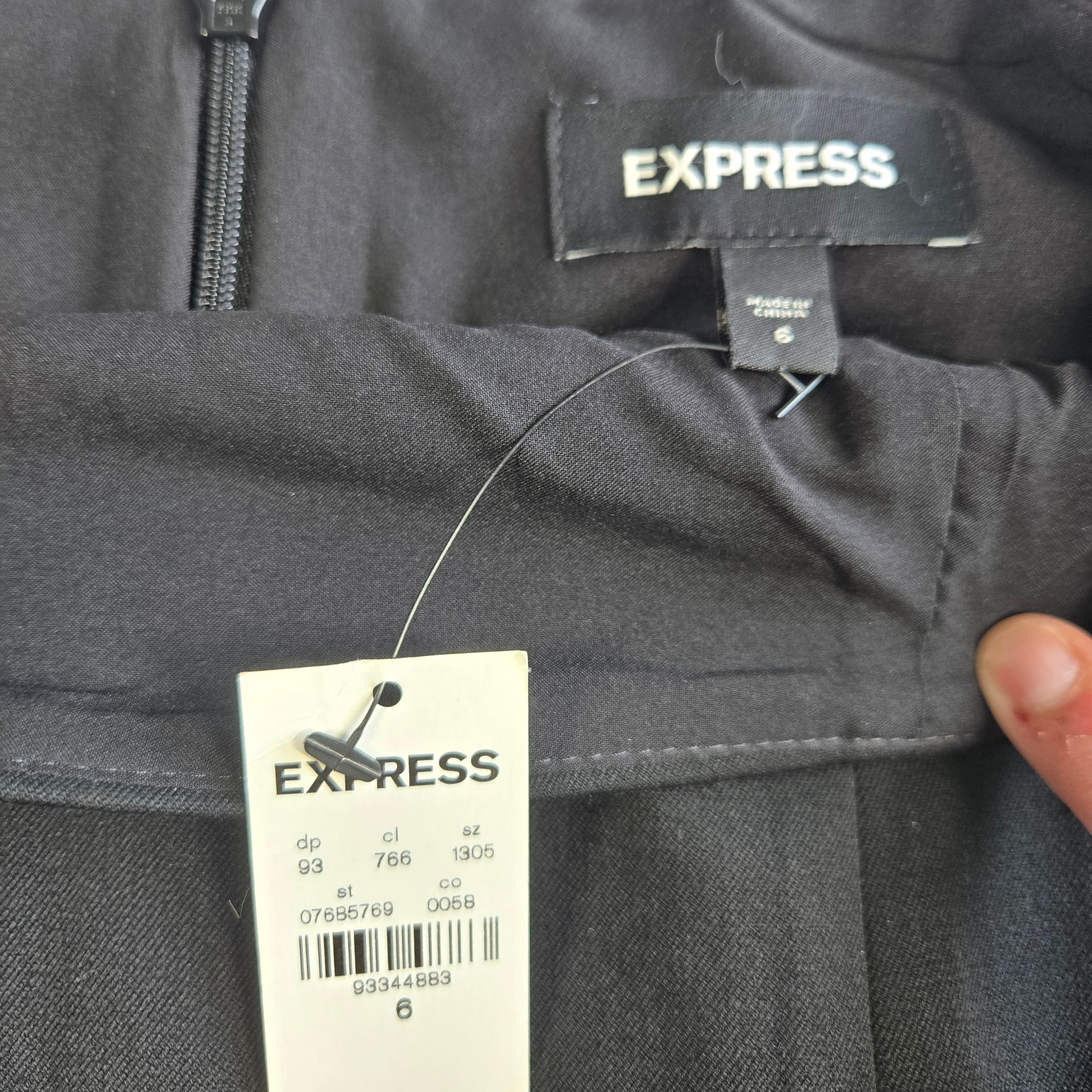 Express Women's Black Skirt Size 6 - Thumbnail 2