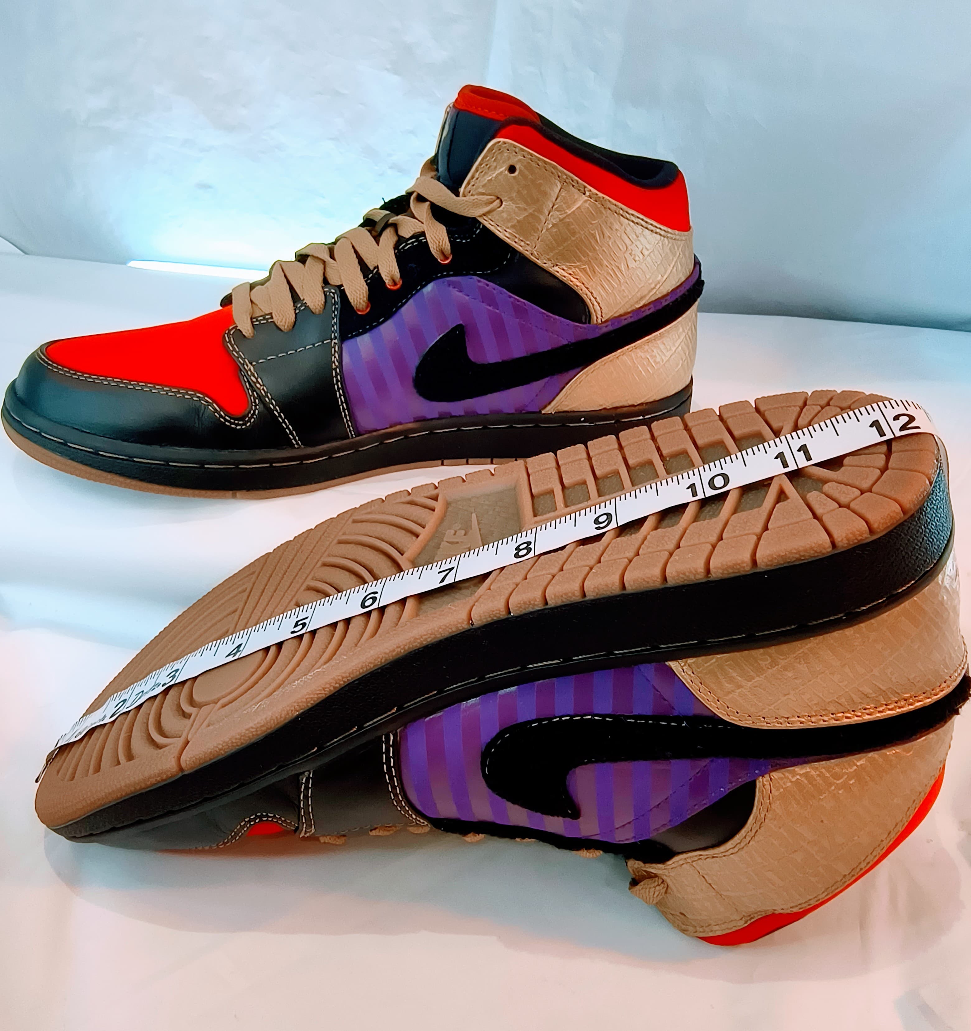 NIKE Air Jordan 1 Retro "Leroy Smith Sneakers, Size 11.5 - Thumbnail 13