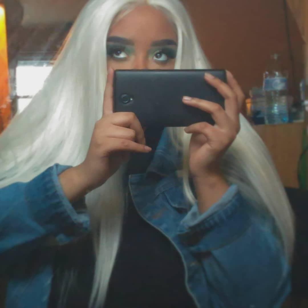 White Blonde Beauty Lace Front Wig 22-26 inches!!