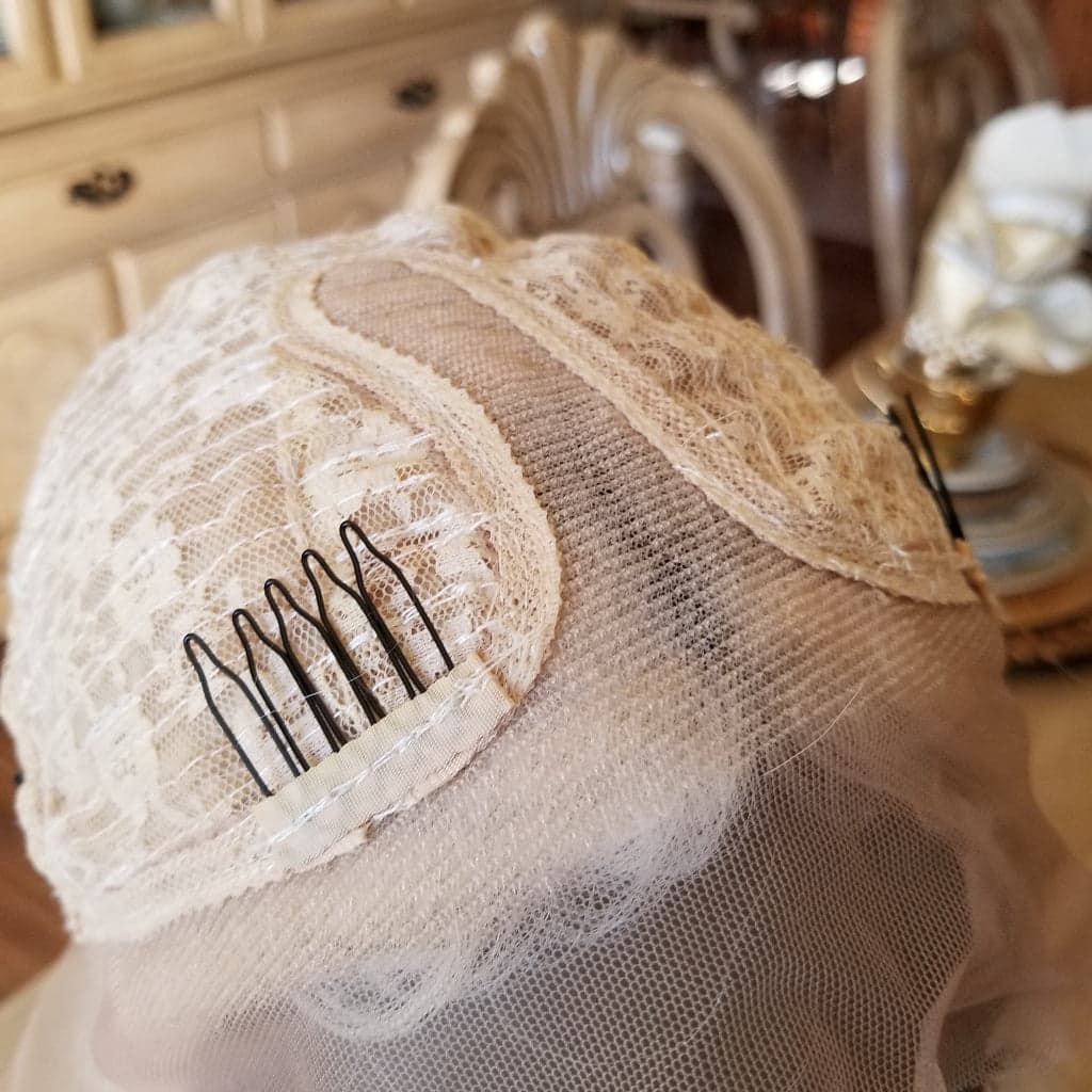 Blonde Beauty Lace Front Wig 22-26 inches!! - Thumbnail 7