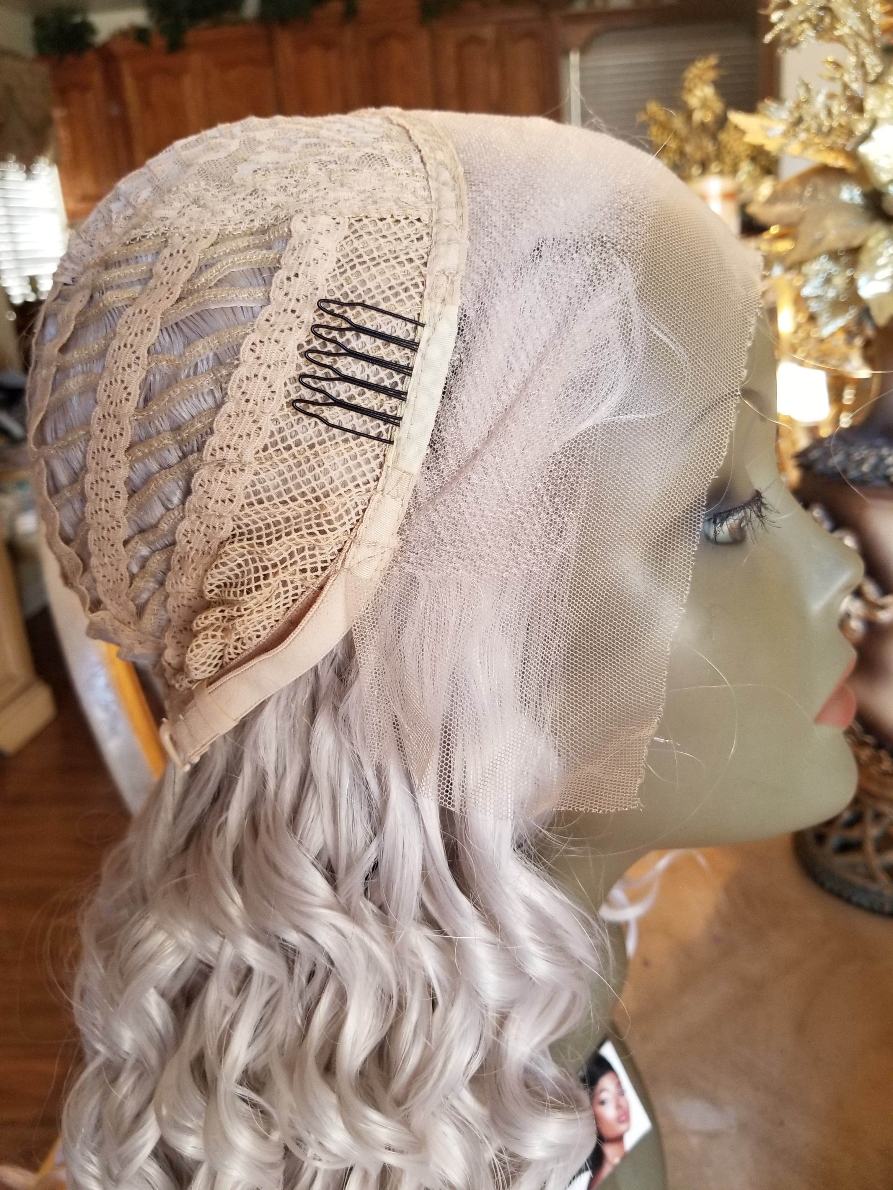 Light Gray AshBlonde Beauty Lace Front Wig 22-26 inches!! - Thumbnail 3