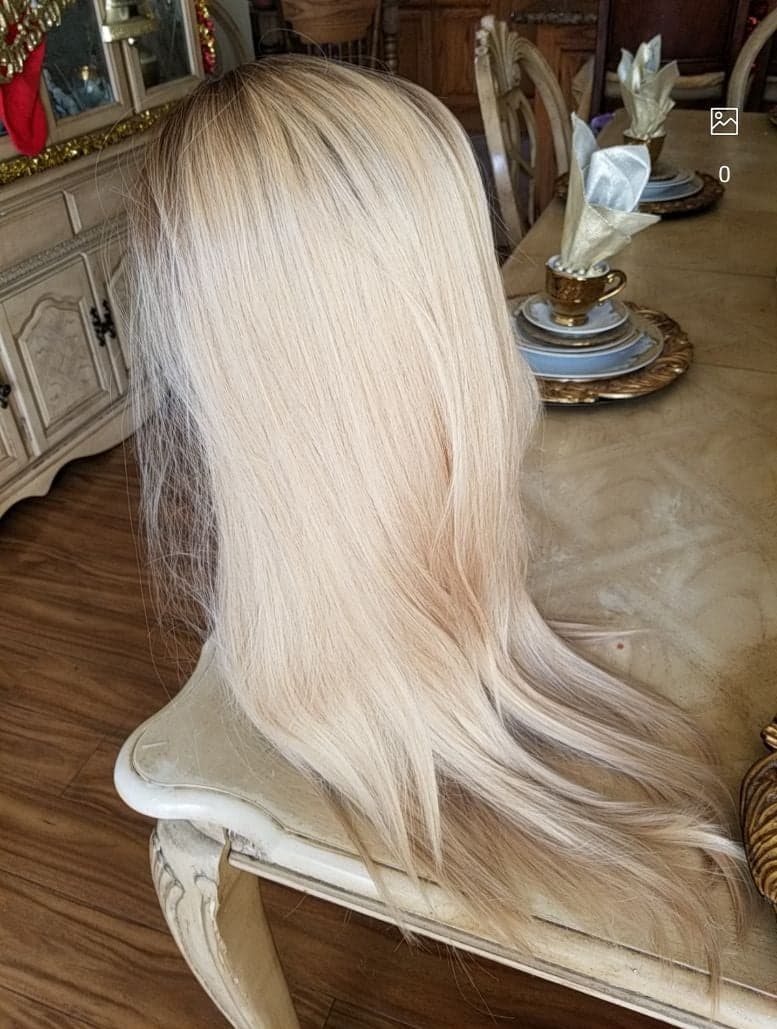 Ombre Blonde Beauty Lace Front Wig 20-22 inches!! - Thumbnail 3