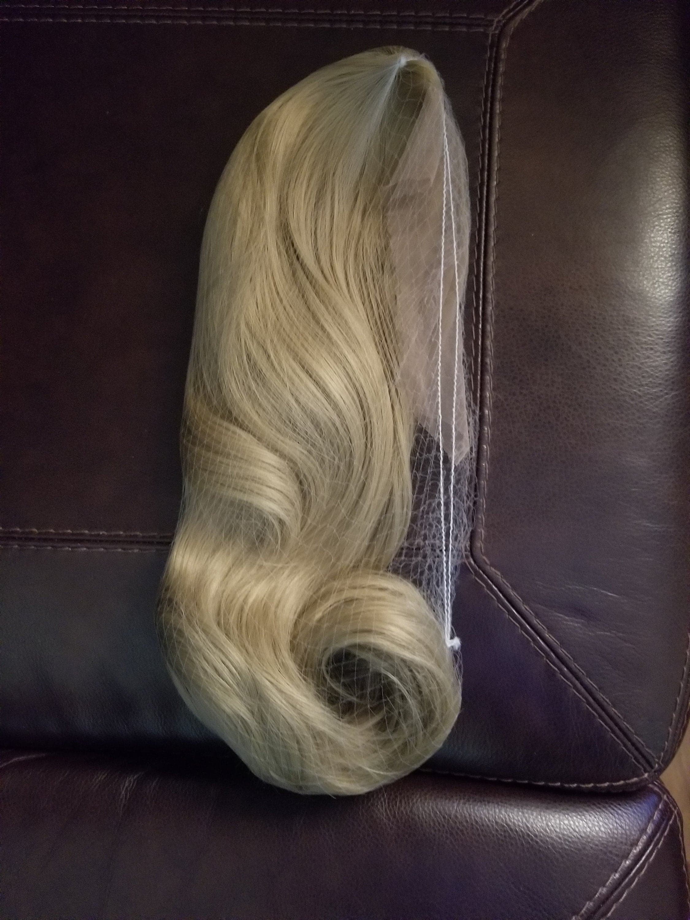 Ash Blonde Beauty Waves Lace Front Wig - Honey Ash Blonde - Thumbnail 4