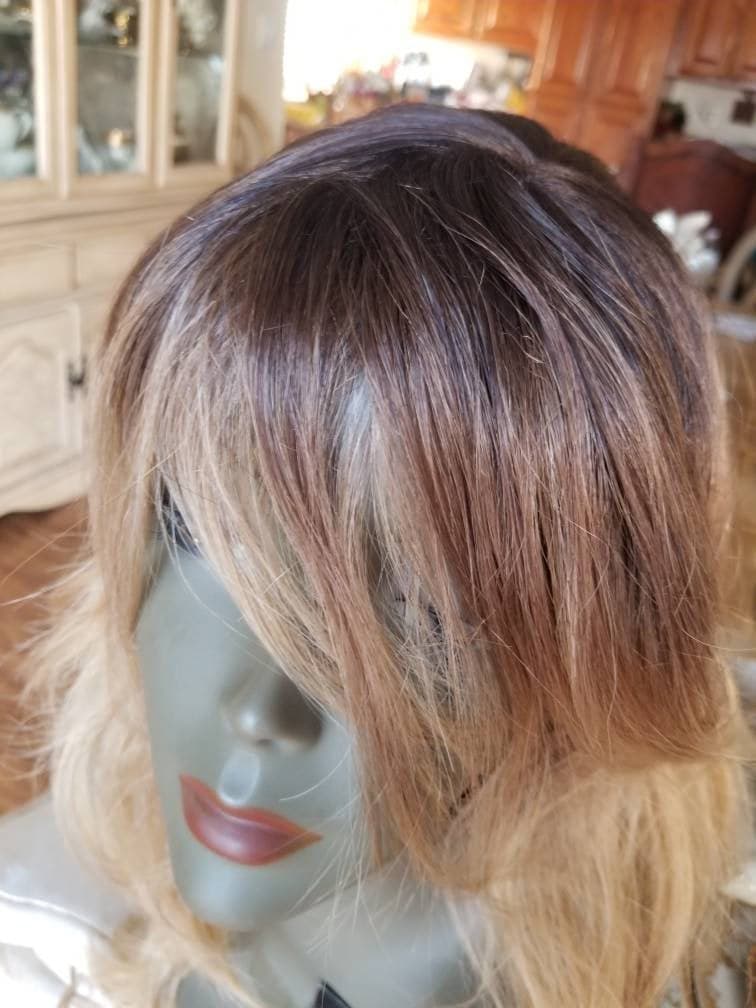Ombre//Brown Blonde// Straight Wavy//Bodywave// Wig//Synthetic//Beautiful/Wavy//Bangs//Brand New//Natural//Ready to Ship - Ombre Blonde - Thumbnail 5