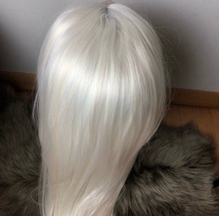26 inches White Platinum Blonde natural looking Straight LaceFront wig *NWT* - Thumbnail 6
