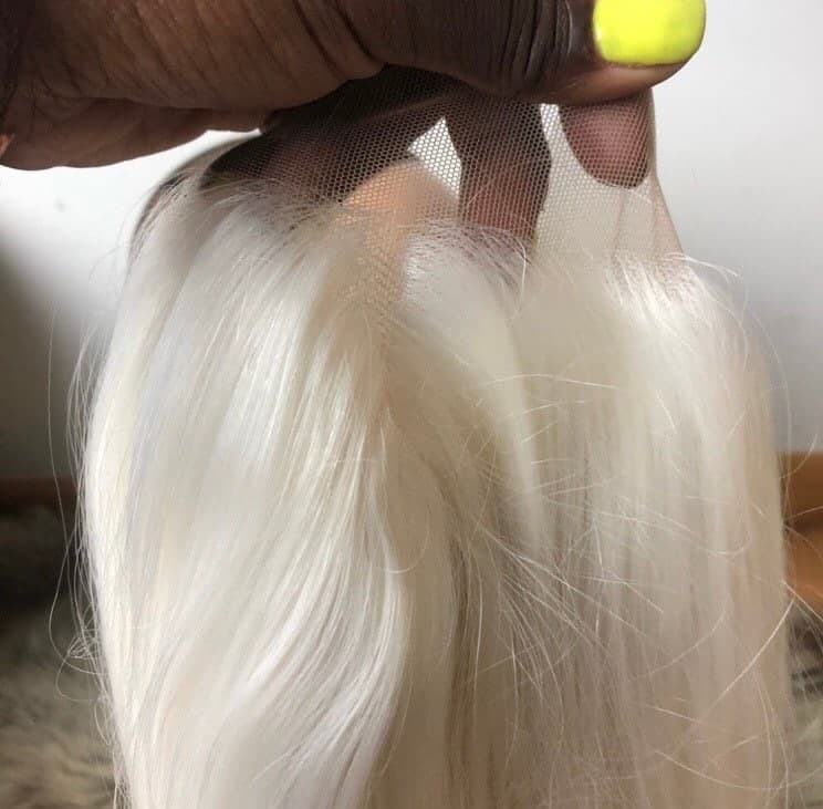 26 inches White Platinum Blonde natural looking Straight LaceFront wig *NWT* - Thumbnail 7