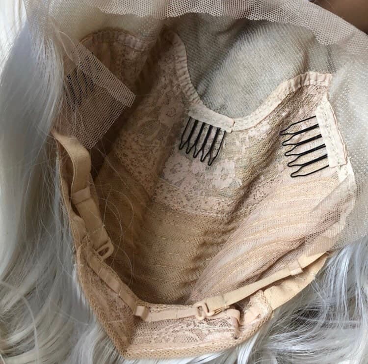 26” Platinum Blonde Straight Lace Front Wig *NEW* - Thumbnail 8