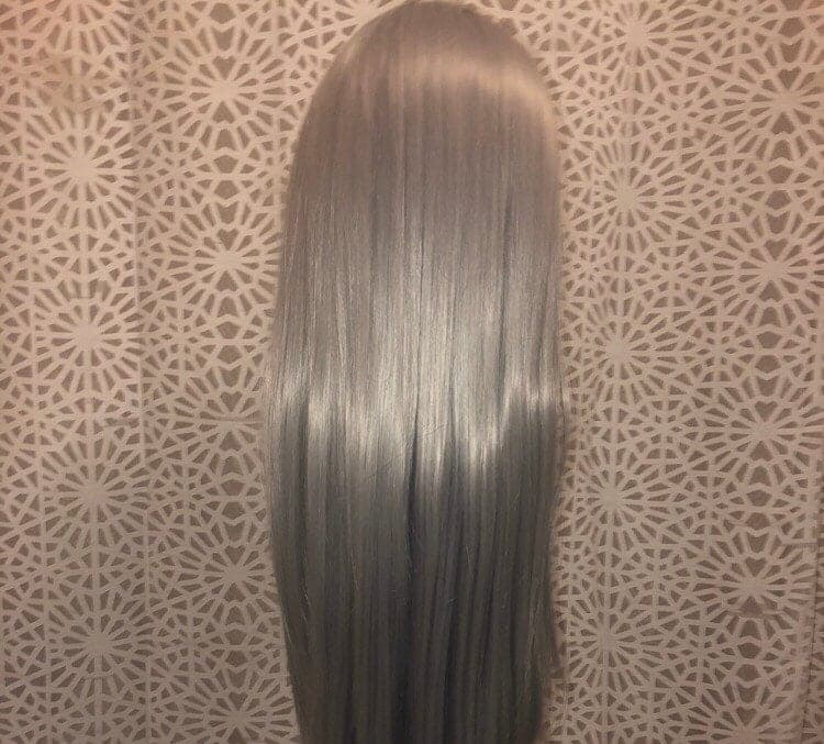 PLATINUM GREY 24” coachella festive celebrity long wig *NEW* - Thumbnail 5